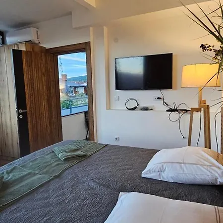 Elegant 406 Family アパート